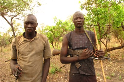 Les éleveurs de bétail avec des fusils. Une grande partie de la violence se déroule dans des zones rurales reculées entre les nombreuses tribus du sud du Soudan.