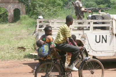 The presence of UN peacekeepers in the northern DRC town of Niangara has drawn thousands of civilians displaced by LRA rebels (file photo).
