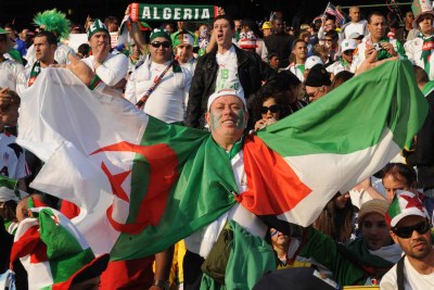 Les supporters algériens sont récompensés de leur détermination à pousser leur équipe vert des sacres. Les Fennecs deviennent la première équipe africaine sur le classement Fifa longtemps dominé par la Côte d'Ivoire.