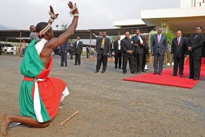 South African President Jacob Zuma welcomed in Burundi.