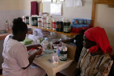 Uganda woman being tested for HIV. (file photo).