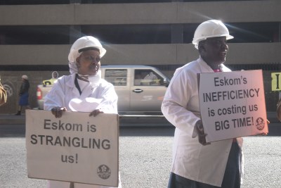 On World Environment Day, 5th June; protesters gathered outside Eskom for a series of pickets demonstrating how hazardous Nuclear is to the environment.
