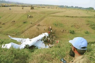 (Photo d'archives - Une vue de l'avion qui s'est écrasé à l'aéroport de Kavumu de Bukavu (Sud-Kivu/RDC), le 12/02/2012.