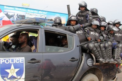 Patrouille de la Police Nationale Congolaise