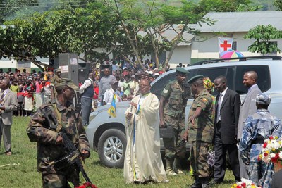 Rwenzururu King Charles Mumbere (in white tunic) arriving for a  function (file photo).