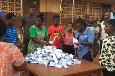 Vote counting in Accra - elections 2016