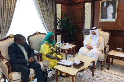 Left to right: Uganda’s ambassador to the Gulf, Rashid Yahya Ssemuddu, Gender minister Janat Mukwaya and Qatar’s Labour minister Eisa Saad Alijafali Al-Naimi during the signing of the labour agreement in Doha.