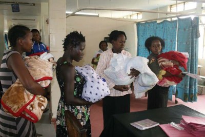 Mothers at Pumwani Maternity Hospital prepare to leave the facility (file photo).