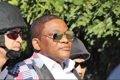 Nigerian Pastor Timothy Omotoso escorted by South African police (file photo).