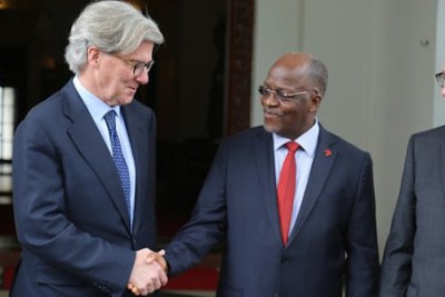 President John Magufuli has met with Prof John Thornton, Chairman of Barrick Gold Canada, parent company of Acacia Mining to discuss the mineral sand saga at the State House.