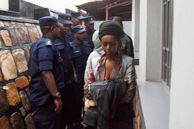 Diane Shima Rwigara getting out of the house after the police presents her an arrest warrant (file photo).