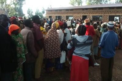 Les électeurs au référendum au Burundi le 17 mai.