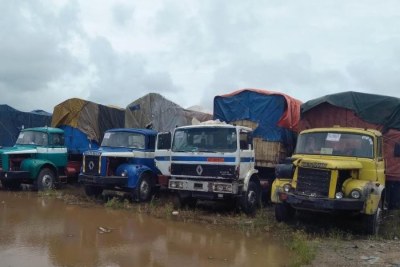 Environ 500 camions sont bloqués à la frontière entre le Nigeria et le Bénin, à Sèmè-Kraké, depuis le 20 août 2019.