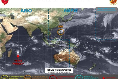 Des avertissements sont en place pour le cyclone Freddy alors qu'il se dirige vers Maurice et Madagascar avant de se diriger éventuellement vers le Mozambique.