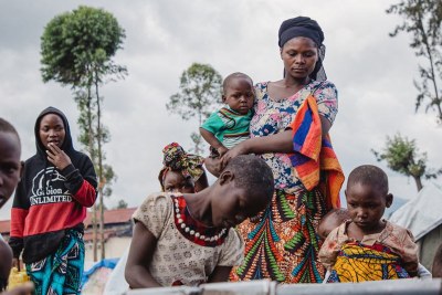 Une famille séparée alors qu'elle fuyait les violences dans l'est de la RDC est réunie à Goma. (archives)