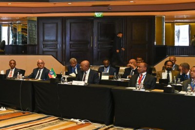 Négociations tripartites Éthiopie, Égypte et Soudan sur le premier remplissage et l'exploitation annuelle du Grand barrage de la Renaissance
