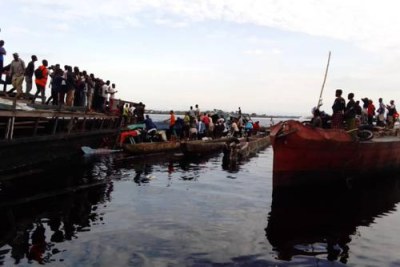 Les recherches se poursuivent après le naufrage du HB Mapamboli, aux larges de la ville de Mbandaka (Equateur).