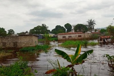 Des maisons inondées au quartier Tchouri au sud de Brazzaville, le 21 janvier 2024.